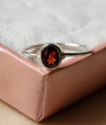 925 silver garnet ring