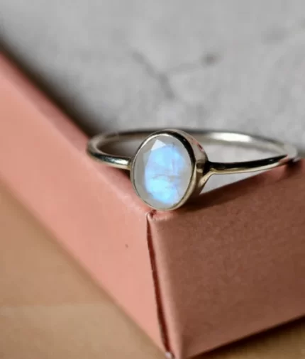 925 silver moonstone ring
