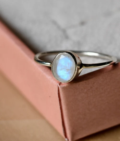 925 silver moonstone ring