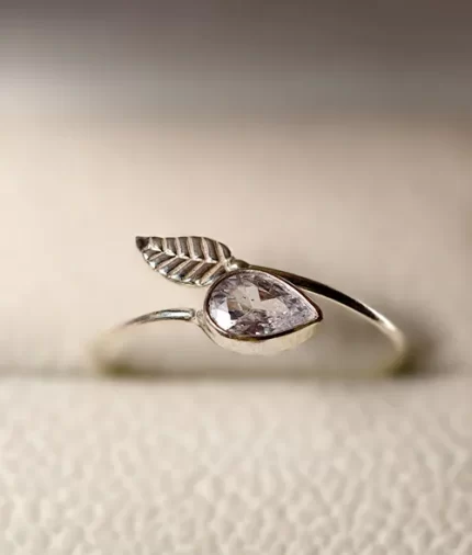 Adjustable 92.5 sterling silver ring with cubic zirconia