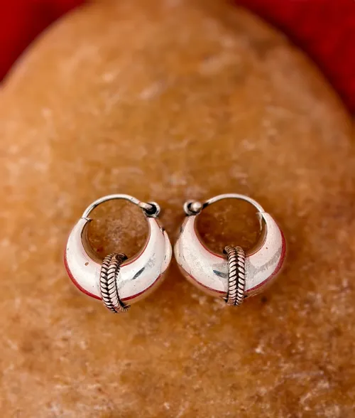 Chunky silver huggie hoop earrings in 925 sterling silver with rope detailing